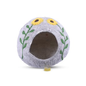 Nouvelle maison pour chien en feutre de laine faite à la main en forme de tournesol pour l'ami félin, un abri confortable et écologique - Product Image 1