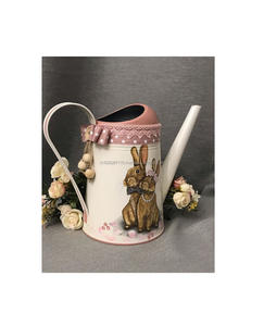 Bidon d'eau galvanisé fabriqué à la main avec un design de travail floral imprimé en émail adapté aux espaces de maison et de jardin inspirés de la ferme - Product Image 2