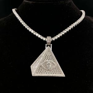 Pendentif pyramide œil de diable hip-hop en zircon carré et moissanite, best-seller - Product Image 2