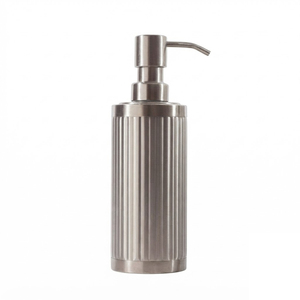 Distributeur de savon en cuivre martelé fait main, pompe à liquide en métal pour lavage des mains, bouteille décorative pour salle de bain d'hôtel, logo personnalisé, vente en gros - Product Image 5