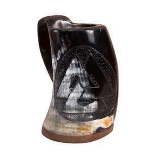 Taza de Cerveza Estilo Vikingo Hecha a Mano con Cuerno de Búfalo, Base de Madera Tallada, Colección de Regalos Rústicos para Bar, 100% Original - Product Image 2