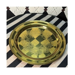 Assiettes de présentation rondes en laiton de designer pour table à manger, élégantes pour événements, mariages, banquets, présentation de table en métal - Product Image 1