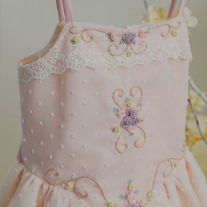 Vestido de princesa pequeña bordado a mano hinchado ocasión especial vestido rosa vestido de gasa Fabricación de Vietnam ODM Boutique-Junia - Product Image 4