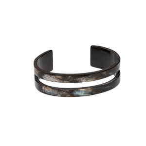 Bracelets en résine de qualité supérieure pour femmes, tendance, transparents, à dégradé de couleurs, bijoux à changement de couleur, disponibles à la vente - Product Image 3