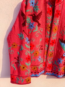 Manteau TNT brodé Suzani aux motifs inspirés du patrimoine, touche d'art vibrante, veste d'hiver, cadeaux pour les fêtes, robe kimono - Product Image 5