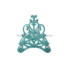 Support mural pour tuyau en fer artisanal avec des touches artistiques uniques pour une belle décoration extérieure - Product Image 3