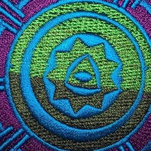 Custom Self Adhesive Flower Embroidery Patch Sewable Applique Badge for <b>Clothing</b> Hats Bags Jackets Uniforms Wholesale Factory - Product Image 6