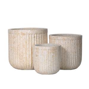 Pot en ciment artisanal en beige moucheté avec texture de rayures verticales - Product Image 4