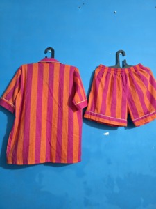 Ensemble pyjama imprimé pour femmes, vêtements de nuit en coton à rayures, haut à manches courtes et pantalon confortable - Product Image 5