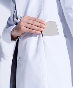 Blouse de laboratoire blanche tissée pour femmes, uniforme d'hôpital, blouse de médecin, 3 poches, fermeture à boutons-pression - Product Image 6