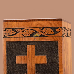 Urne funéraire artisanale chrétienne et urne funéraire en bois naturel, boîte à cendres artistique, souvenir commémoratif funéraire par AYAANS - Product Image 4