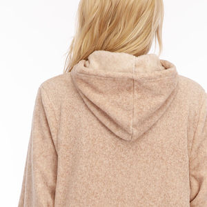 Mono con Capucha y Puños Articulados Personalizados, Estructura de Venta al por Menor, Ajuste Perfecto, Envío Internacional al por Mayor - Product Image 3