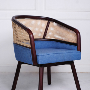Fauteuil d'appoint moderne et minimaliste en rotin, structure en bois massif, revêtement en velours marron écologique, dossier en cannage pour salon et hôtel - Product Image 5