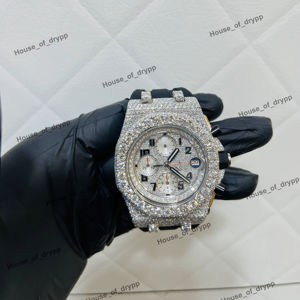 นาฬิกาโครโนกราฟหน้าปัดเพชรโมอิสซาไนต์แบบ Iced Out สำหรับผู้ชาย สไตล์ฮิปฮอปสุดหรู ตัวเรือนสแตนเลสสตีลแข็งแรงทนทาน - Product Image 1