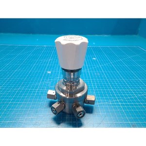 TESCOM 853-482194-004 เครื่องปรับแรงดันความบริสุทธิ์สูง ใช้เป็นอะไหล่อุปกรณ์เซมิคอนดักเตอร์รุ่นเก่า - Product Image 5