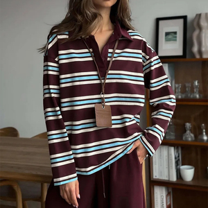 Polo de golf uni pour femme, personnalisable, de haute qualité, pour le sport et les loisirs, avec logo et couleur sur mesure, vente en gros - Product Image 3