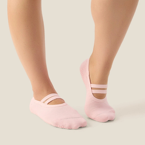 Chaussettes de yoga et de Pilates antidérapantes pour femmes, style ballet couleur matcha, en coton, à deux sangles, personnalisables, vente en gros OEM - Product Image 2