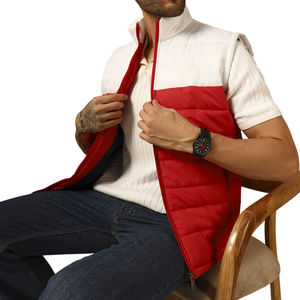Gilet matelassé d'hiver sans manches personnalisé OEM en gros, veste d'extérieur légère en duvet pour homme - Product Image 6