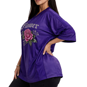 Camisetas de fútbol americano de malla de lujo extragrandes personalizadas para mujer, con gráficos florales de diamantes de imitación, estilo streetwear de poliéster - Product Image 3