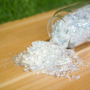 Lascas de Botellas de Plástico PET para Plantas de Reciclaje de Plástico con Calidad de Material Consistente y Potencial de Procesamiento Eficiente - Product Image 1