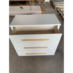 Commode en bois naturel et blanc à 3 tiroirs pour chambre d'enfant, commode de rangement avec poignées, emballage plat KD, OEM ODM, usine du Vietnam - Product Image 1