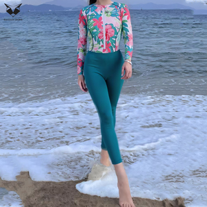 Traje de Baño Moderno con Estampado Floral, Cierre de Cremallera, Cómodo, Lavable a Máquina, Totalmente Personalizado, para Estilos de Vida Activos - Product Image 5