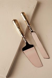 Cuchillo para Pastel de Diseño Clásico en Metal con Hoja de Acero Inoxidable Resistente a la Oxidación para Uso Duradero en Panaderías y en el Hogar - Product Image 3