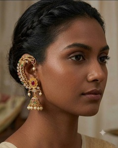 Pendientes de Oreja con Flores Tradicionales para Uso Festivo, Pendientes para Mujer Chapados en Oro con Incrustaciones de Diamantes Americanos - Product Image 2