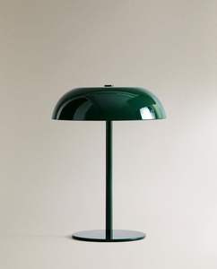 Elegante Lámpara de Pie/Mesa Pequeña de Metal Dorado Blanco con Pantalla Roja, Control Táctil con Sensor, Regulable, Diseño Europeo Moderno, Alimentación CA/CC - Product Image 1