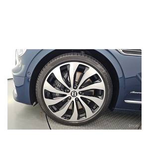 Bentley Flying Spur 4.0 Azure 2023, conduite à gauche, 12 894 km, modèle 2023/7, transmission semi-automatique, toit ouvrant panoramique - Product Image 5