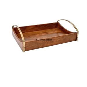 Plateau rectangulaire en bois d'acacia avec poignées en métal - Product Image 1