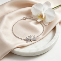 Magnifique bracelet de luxe pour femme en argent sterling 925, orné de zircons cubiques et d'un design charmant
