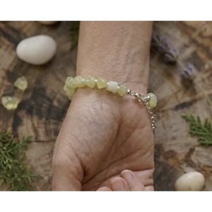 สร้อยข้อมือคริสตัลบำบัดทรงเหลี่ยมประดับด้วยลูกปัดอะเวนเจอรีนสีเหลือง-ขายส่งงานฝีมือทำด้วยมือ - Product Image 3