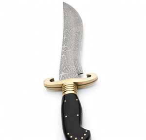 Couteau utilitaire d'extérieur artisanal en acier Damas à matrice mosaïque, manche en corne noire, garde en laiton en forme de S - Product Image 4