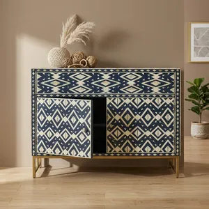 Buffet en bois à motif géométrique moderne, console de rangement décorative avec deux portes et pieds en laiton pour salon et chambre à coucher - Product Image 6