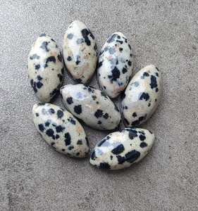 Jaspe Dálmata Natural, Forma Marquesa, Cabujón Calibrado, Gema Suelta para Joyería - Product Image 6