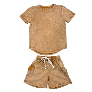 Conjunto de pijama de dos piezas para mujer, cómodo, 100% algodón orgánico, con logotipo personalizado, camiseta extragrande lisa y pantalones cortos. - Product Image 2