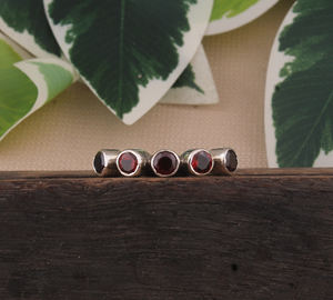 Anillo Clásico de Granate Rojo Natural para Mujer, Plata de Ley 925, Gema Genuina de Enero, Joyería con Banda de Piedra Preciosa Profunda, Venta al por Mayor - Product Image 4