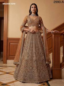 Collection élégante et tendance : Lehenga-Choli et Dupatta de mariage en tulle brodé de Zari et orné de diamants en zircon – Fournisseur indien - Product Image 2