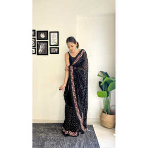 Saree de designer pour femmes avec paillettes et ensemble de travail multi-broderie - Product Image 1