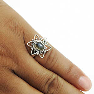 Bague artisanale plaquée argent, classique et magnifique, avec pierre de labradorite ovale, en argent sterling 925 massif, bijoux bohèmes - Product Image 2