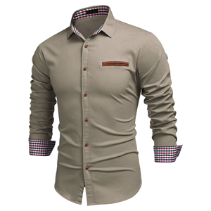 Chemise habillée bleu clair pour homme, coupe ajustée, avec poignets et col à carreaux, manches longues, style smart casual, tissu popeline. - Product Image 6