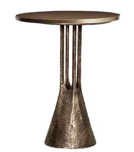 Elegante mesa auxiliar de metal, ideal para hogares urbanos, que ofrece equilibrio entre funcionalidad y belleza estética. - Product Image 1