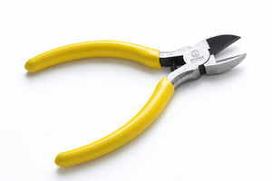 Pince coupante à bec plat rond pour bijoux, outil de perlage en acier inoxydable à poignée jaune pour la fabrication de bijoux et le wrapping de fils - Product Image 3
