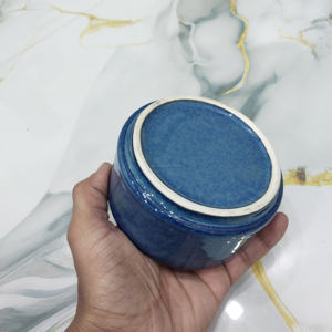 ชามเซรามิกเคลือบสีน้ำเงินสวยงาม ด้านในเรียบเนียน ตกแต่งอย่างมีศิลปะ ชามเซรามิกทรงตรง เหมาะสำหรับใช้ในครัว - Product Image 5