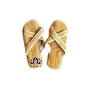Pantuflas de Luffa Orgánica, Transpirables y Cómodas para Uso en Interiores y Spa, Proporcionan un Masaje Suave en Cada Paso, Vietnam - Product Image 1