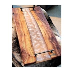 Plateau en bois et résine fait main, organisateur de comptoir, plateau à café personnalisé, plateau de service durable en bois et résine, fabrication artistique en promotion - Product Image 3