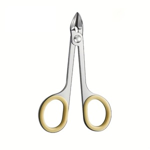 Ciseaux à cuticules professionnels en acier inoxydable courbés et affûtés avec manche en plastique pour manucure, lame courbée, pointe affûtée, ciseaux à ongles - Product Image 1