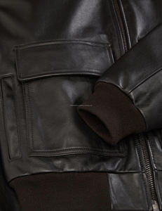 Chaqueta de Cuero PU Negra de Moda Urbana Personalizada para Hombre, Corte Regular, Cuello Camisero, Impermeable, Cortavientos, Informal - Product Image 5