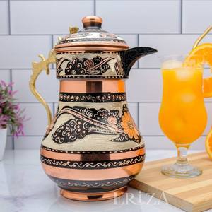 Jarra de Servir de Cobre Puro de Lujo con Asa de Latón, Jarra de Bebidas de Gran Capacidad para Hoteles, Restaurantes, Servicios de Catering y Suministros de Cocina - Product Image 1